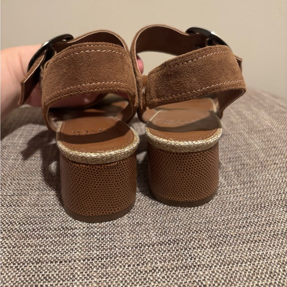 Donald J. Pliner Sandals Size 7,5M  Brown with Block Heel - Picture 4 of 12